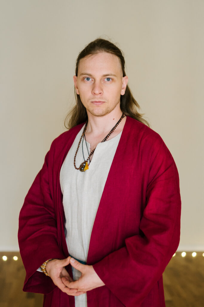 Антон Татауров